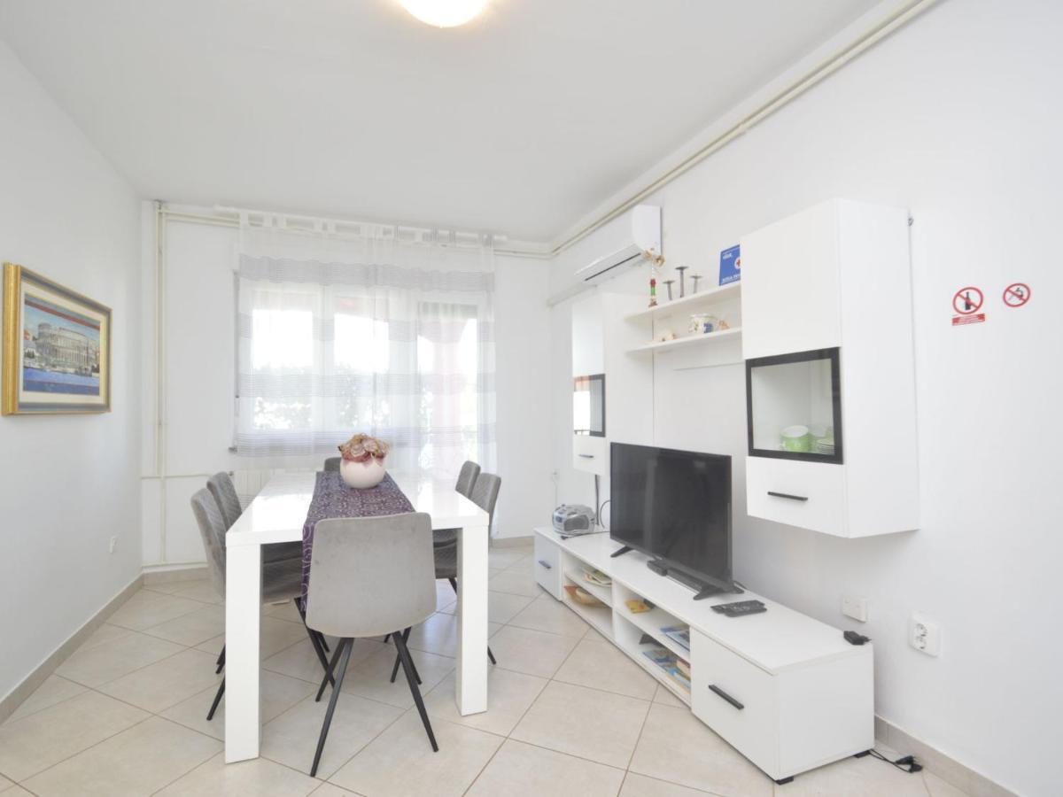 Apartment Bozac - Pul480 By Interhome Pula