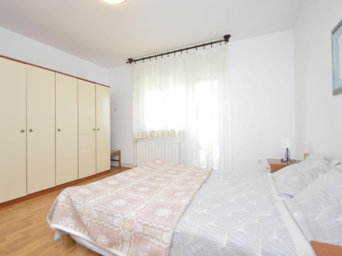 Apartment Bozac - Pul480 By Interhome *